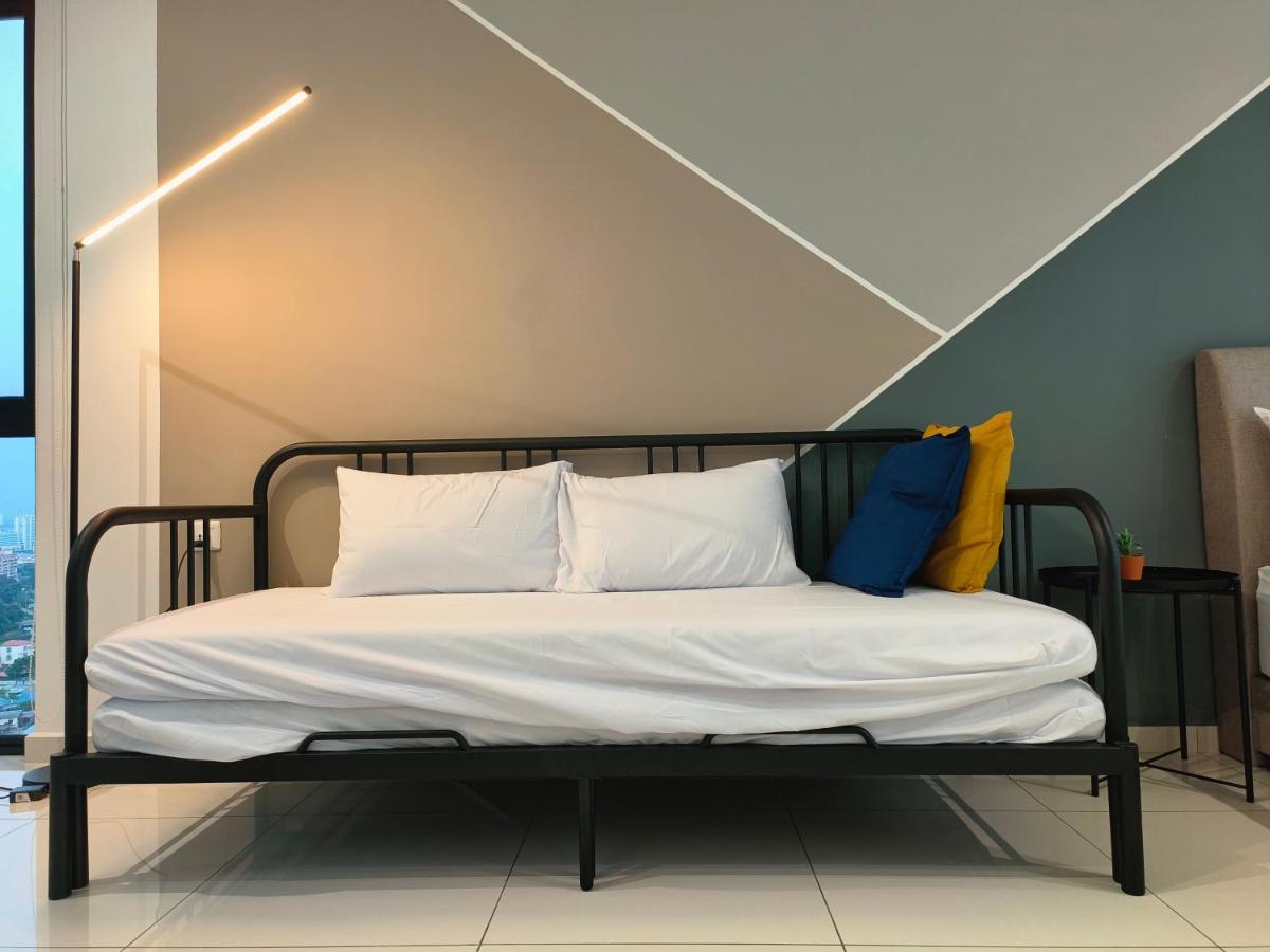 2Br Luxury Rooftop Swimming Pook Homestay@Georgetown@10Pax - 无敌美景两房民宿 Экстерьер фото