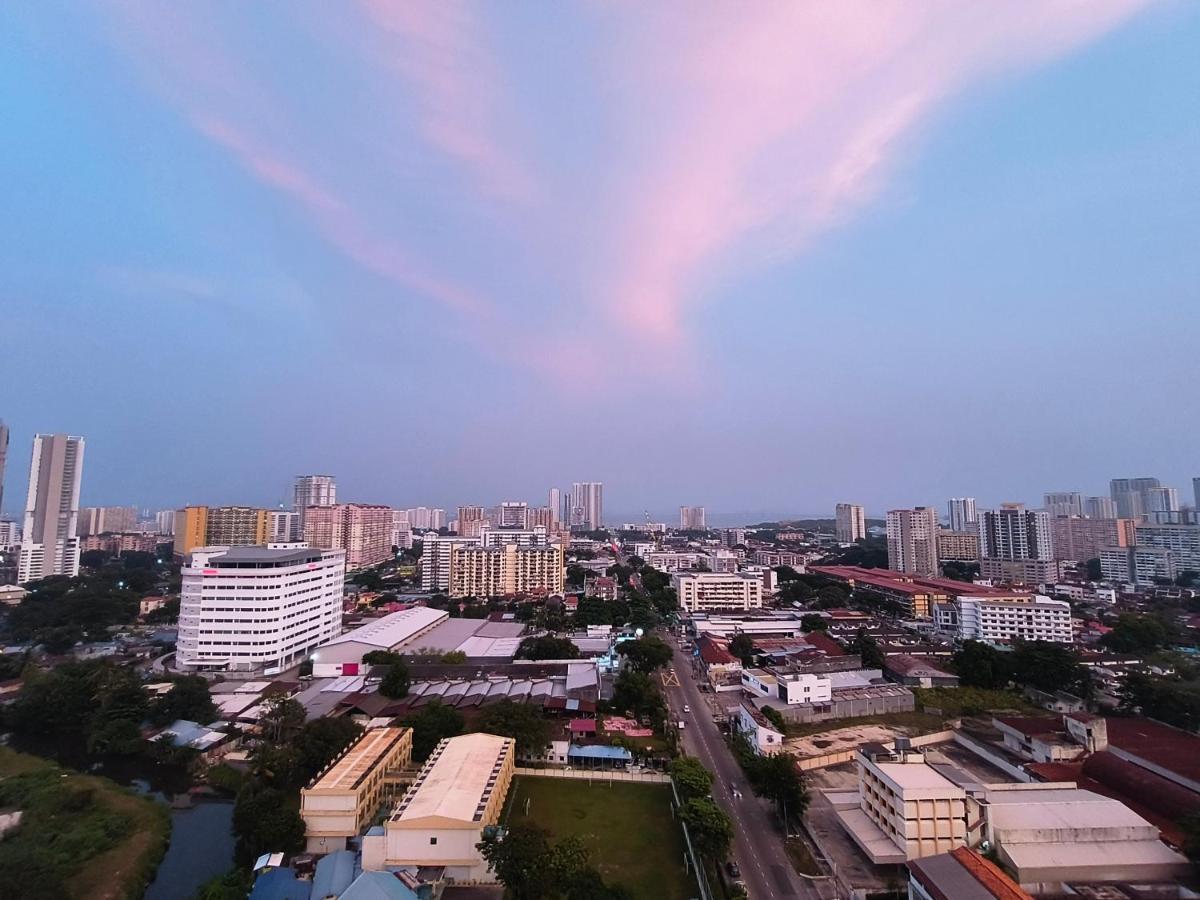 2Br Luxury Rooftop Swimming Pook Homestay@Georgetown@10Pax - 无敌美景两房民宿 Экстерьер фото