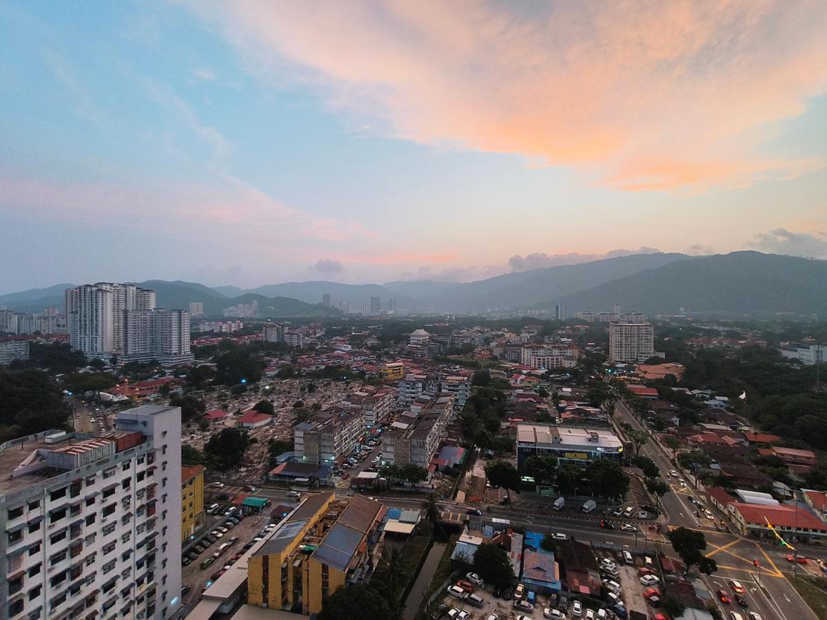 2Br Luxury Rooftop Swimming Pook Homestay@Georgetown@10Pax - 无敌美景两房民宿 Экстерьер фото