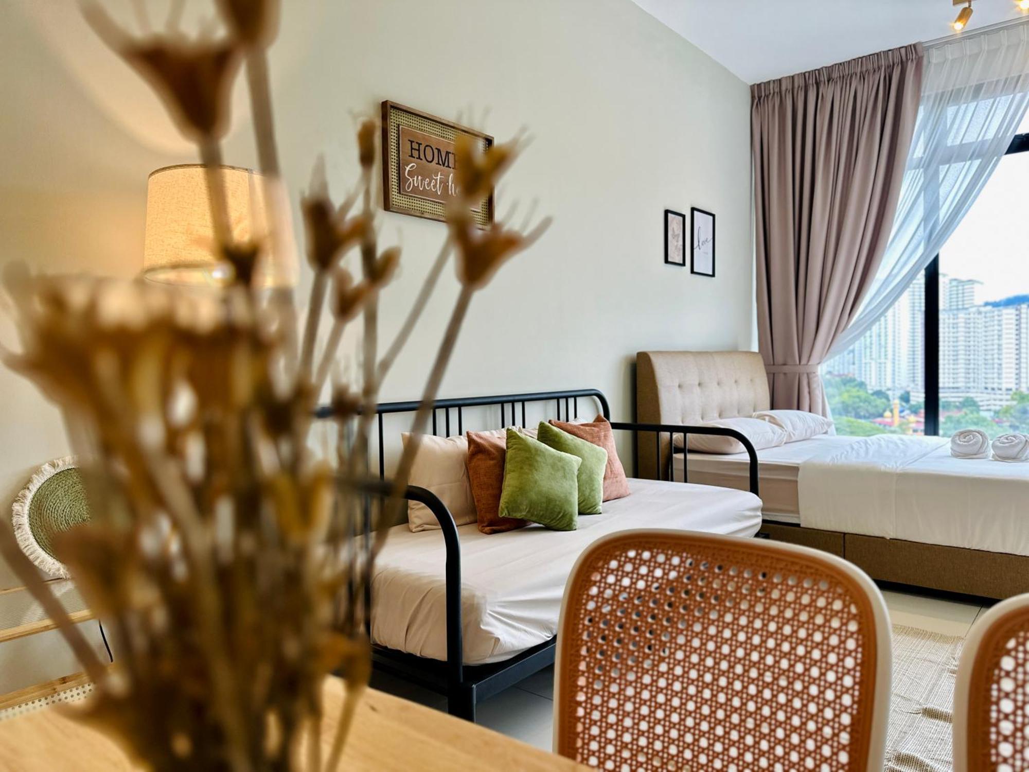 2Br Luxury Rooftop Swimming Pook Homestay@Georgetown@10Pax - 无敌美景两房民宿 Экстерьер фото