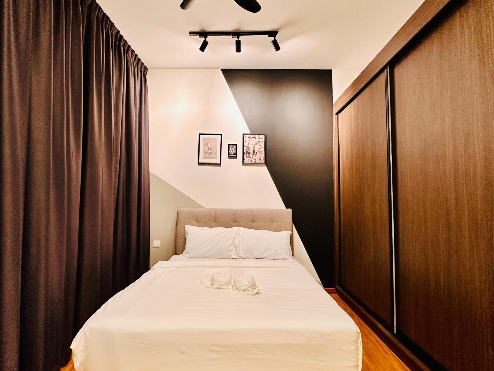 2Br Luxury Rooftop Swimming Pook Homestay@Georgetown@10Pax - 无敌美景两房民宿 Экстерьер фото