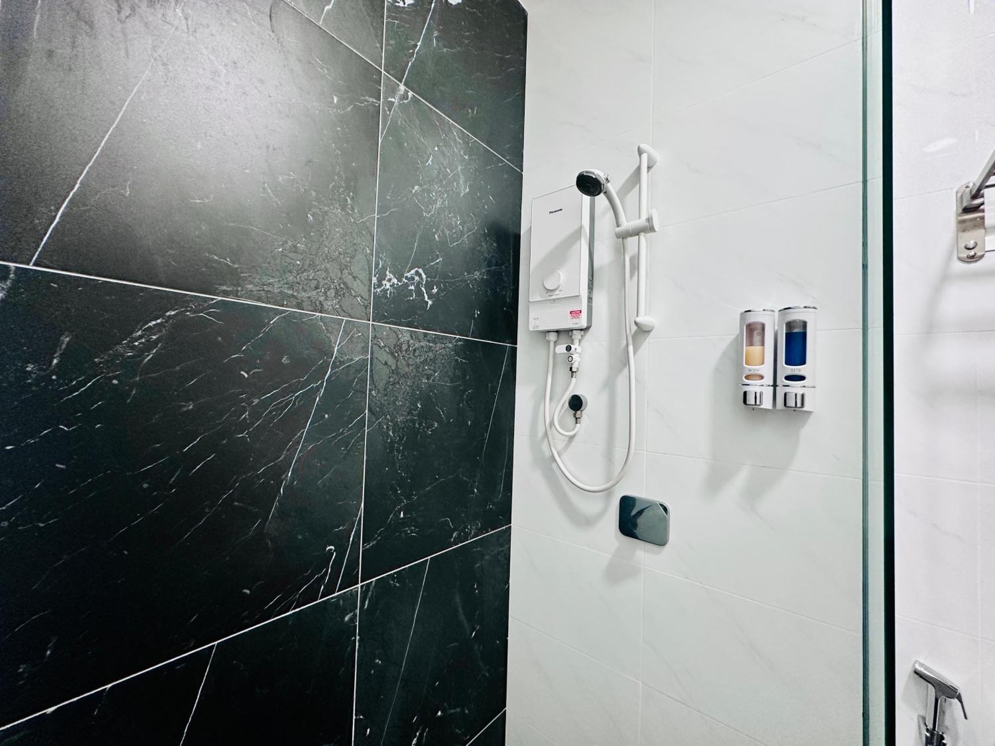 2Br Luxury Rooftop Swimming Pook Homestay@Georgetown@10Pax - 无敌美景两房民宿 Экстерьер фото